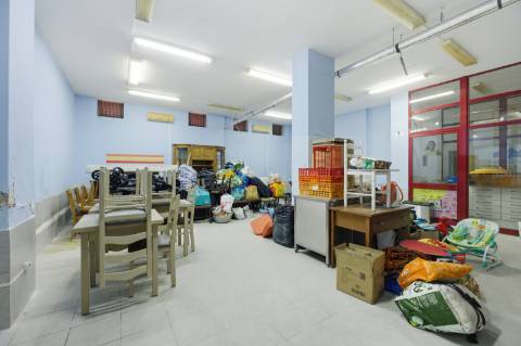 Oportunidade de investimento única a 2 minutos da praia - 17 frações comerciais