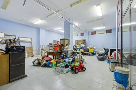 Oportunidade de investimento única a 2 minutos da praia - 17 frações comerciais