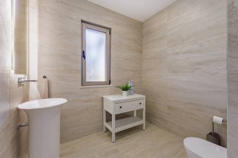 Moradia de exceção com piscina e vista para o golfe, num complexo prestigiado e seguro