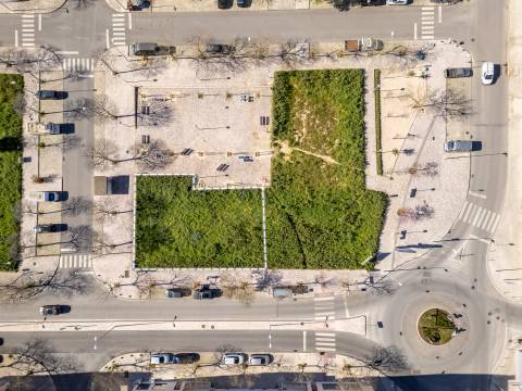 Terreno Urbano para Construção - Habitação Coletiva + Comércio, Loulé