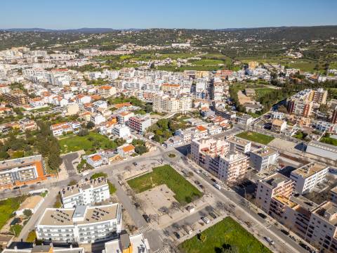 Terreno Urbano para Construção - Habitação Coletiva + Comércio, Loulé