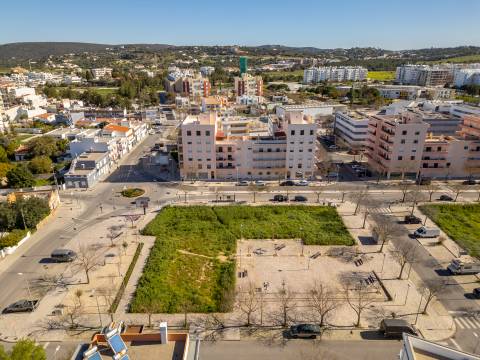 Terreno Urbano para Construção - Habitação Coletiva + Comércio, Loulé