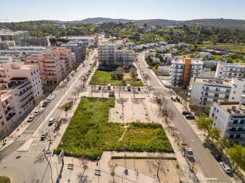 Terreno Urbano para Construção - Habitação Coletiva + Comércio, Loulé