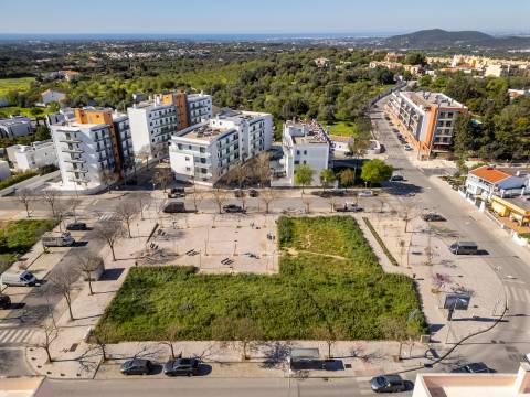 Terreno Urbano para Construção - Habitação Coletiva + Comércio, Loulé