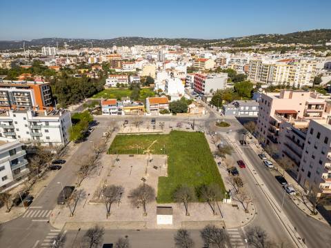 Terreno Urbano para Construção - Habitação Coletiva + Comércio, Loulé