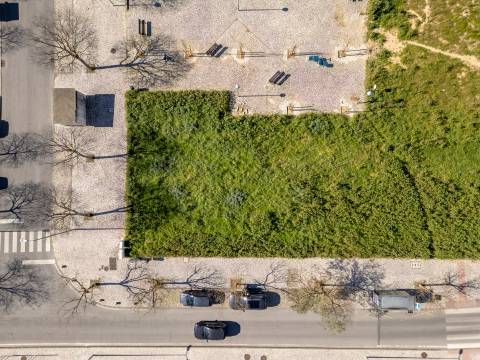 Terreno Urbano para Construção - Habitação Coletiva + Comércio, Loulé