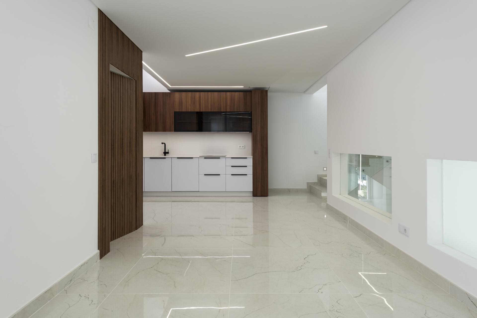 Fantástica Moradia T3 Renovada - A Apenas Minutos da Praia e Praça, Vale do Lobo