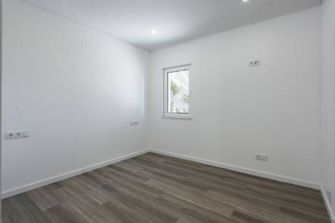 Fantástica Moradia T3 Renovada - A Apenas Minutos da Praia e Praça, Vale do Lobo