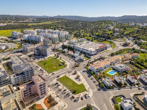 Terreno com projeto aprovado para construção de um prédio