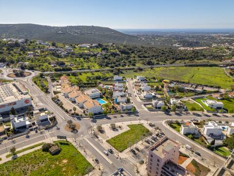 Terreno com projeto aprovado para construção de um prédio