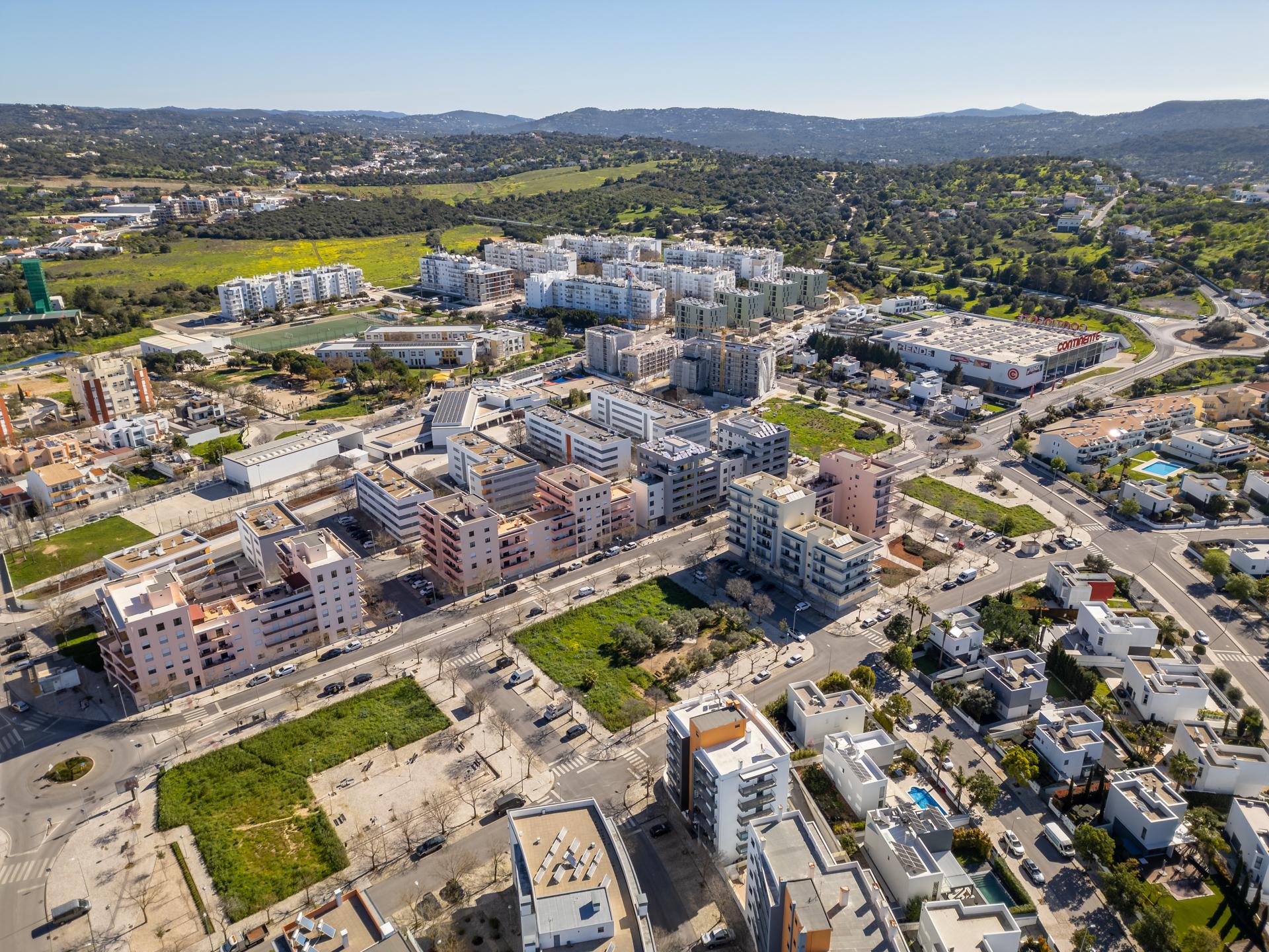 Terreno urbano para construção - Loulé