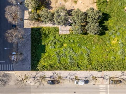 Terreno urbano para construção - Loulé