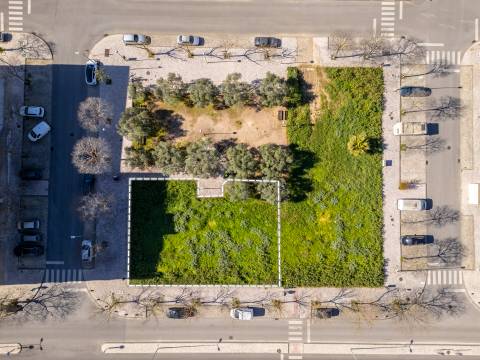 Terreno urbano para construção - Loulé