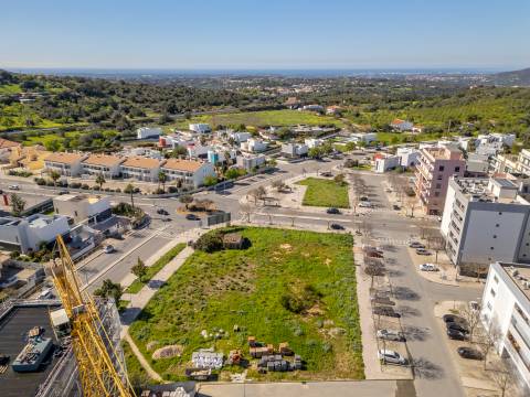 Terreno Urbano para Comércio ou Serviços - Loulé