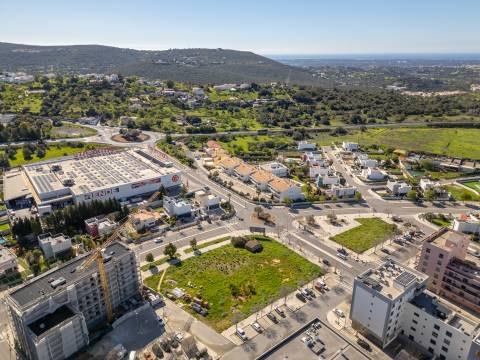 Terreno Urbano para Comércio ou Serviços - Loulé