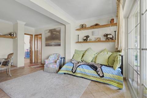 Moradia V5 de excelência com jardim amplo, piscina e ambiente privado