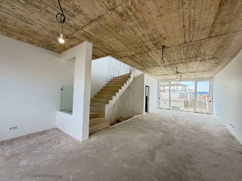 PARA ARRENDAMENTO - ESPAÇO COMERCIAL EXCECIONAL NO CENTRO DE LOULÉ