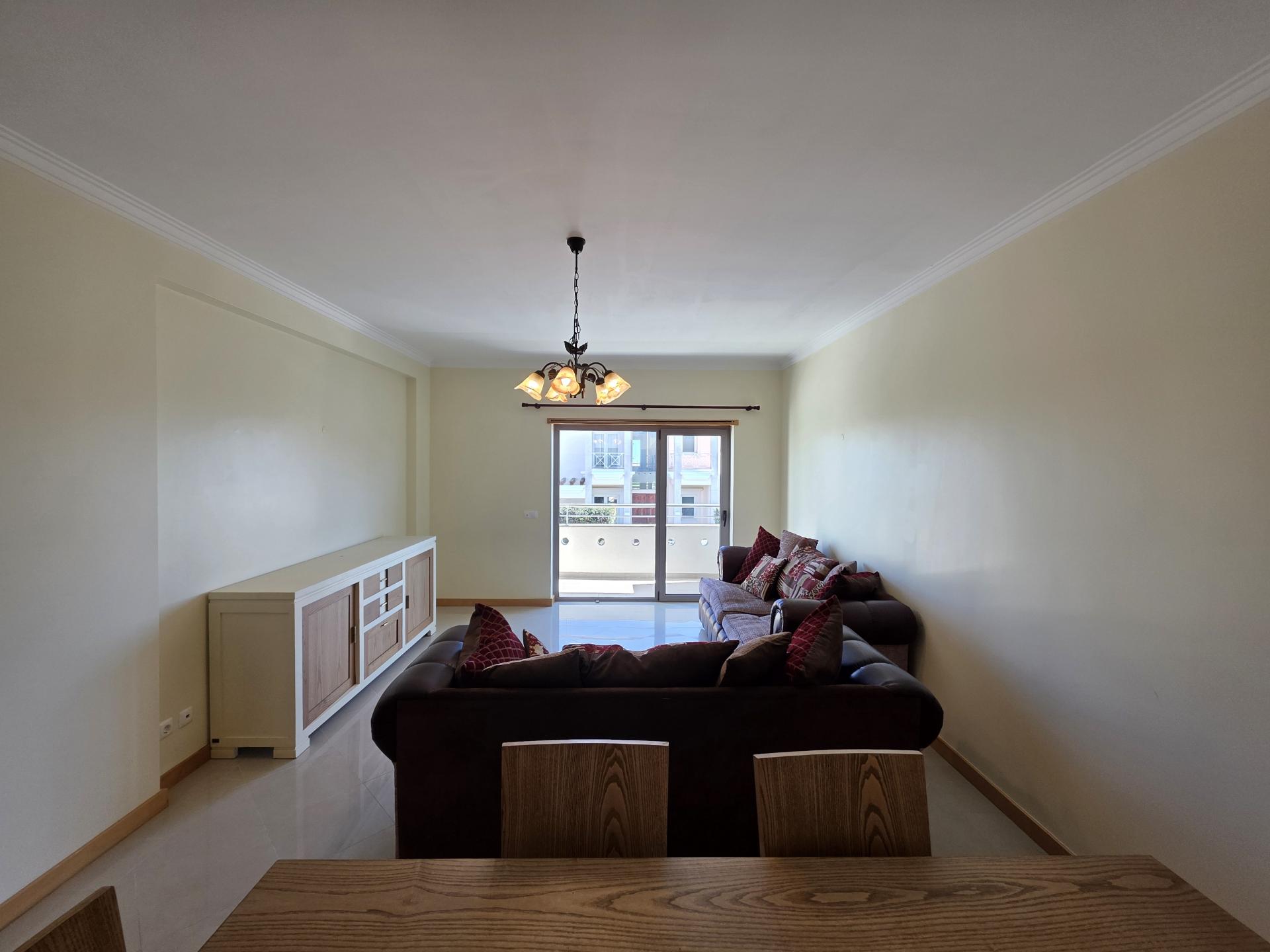 Apartamento T2 em condomínio fechado na Correeira, Albufeira