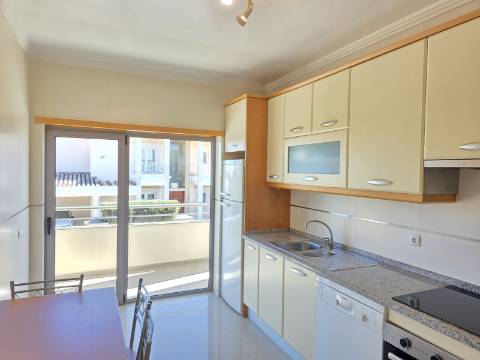 Apartamento T2 em condomínio fechado na Correeira, Albufeira