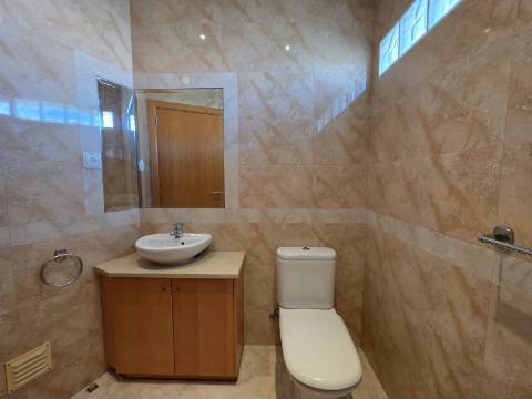 Apartamento T2 em condomínio fechado na Correeira, Albufeira