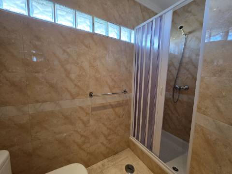 Apartamento T2 em condomínio fechado na Correeira, Albufeira