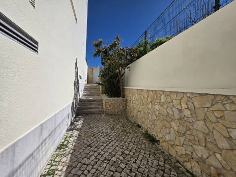 Apartamento T2 em condomínio fechado na Correeira, Albufeira