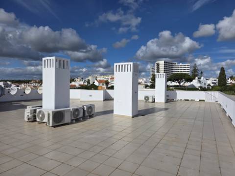 Apartamento T2 em condomínio fechado na Correeira, Albufeira