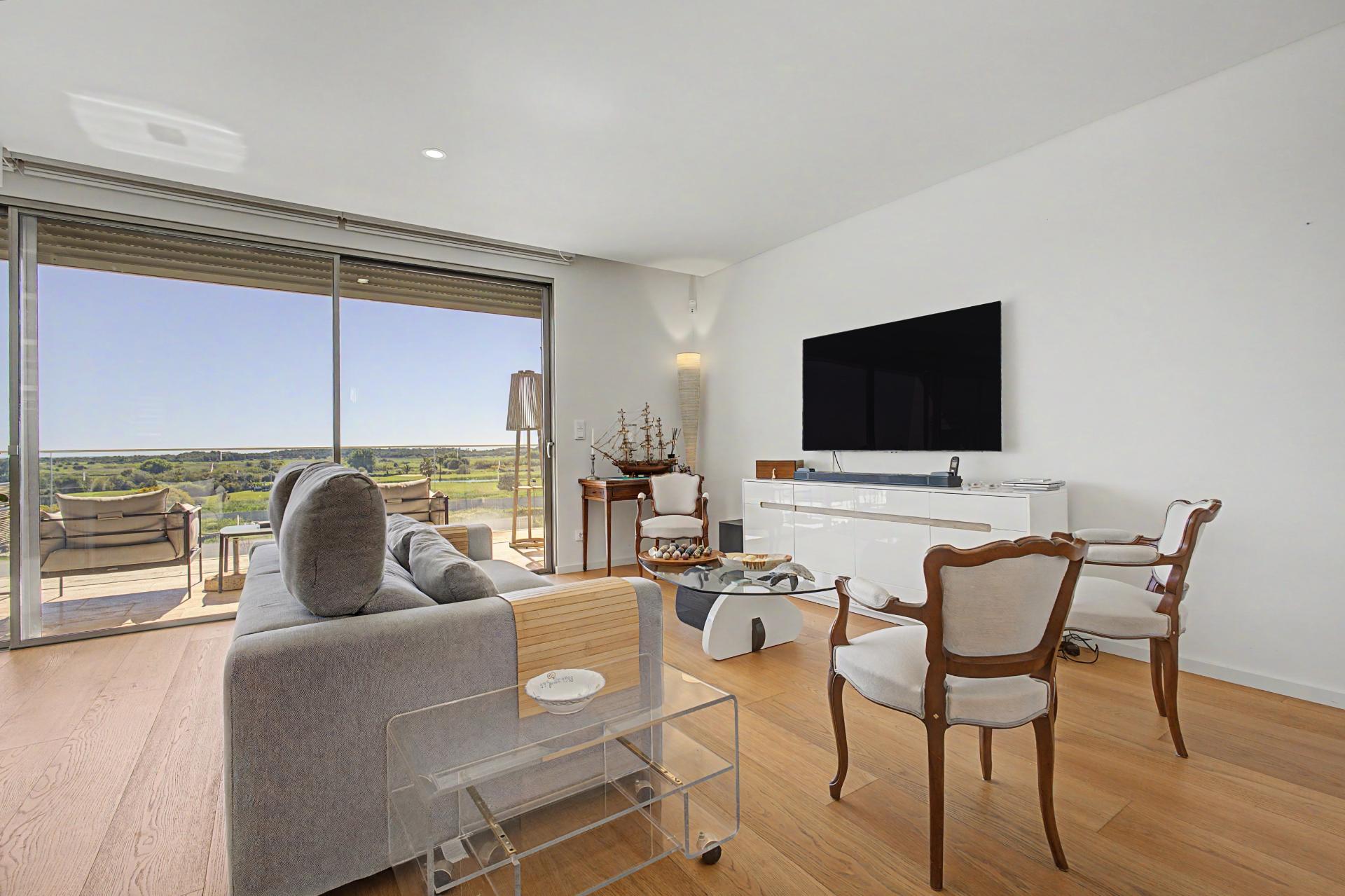 Apartamento com vista deslumbrante sobre o golfe, no coração de Vilamoura