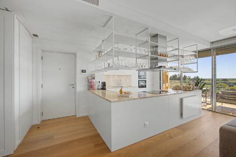 Apartamento com vista deslumbrante sobre o golfe, no coração de Vilamoura