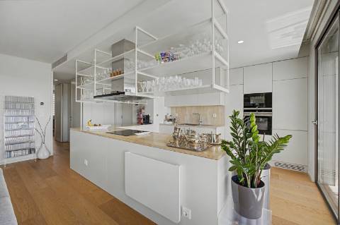 Apartamento com vista deslumbrante sobre o golfe, no coração de Vilamoura