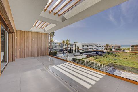 Apartamento T2 com acesso privado ao rooftop - Perto do mar, quarteira