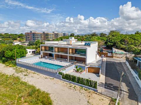 Apartamento T2 com acesso privado ao rooftop - Perto do mar, quarteira