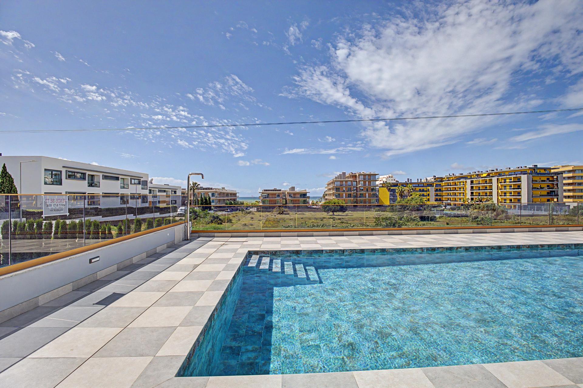 Apartamento T2 - Frente mar, forte novo