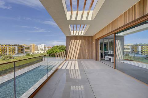 Apartamento T2 - Frente mar, forte novo