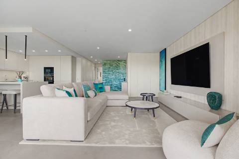 Apartamento T2 - Frente mar, forte novo