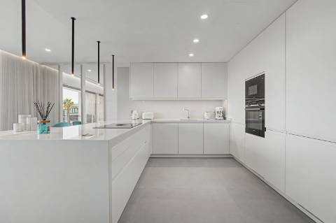 Apartamento T2 - Frente mar, forte novo