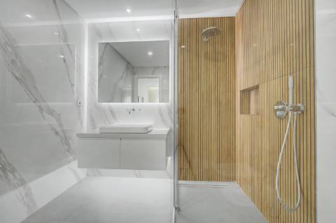 Apartamento T2 - Frente mar, forte novo