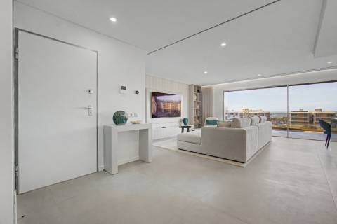 Apartamento T2 - Frente mar, forte novo