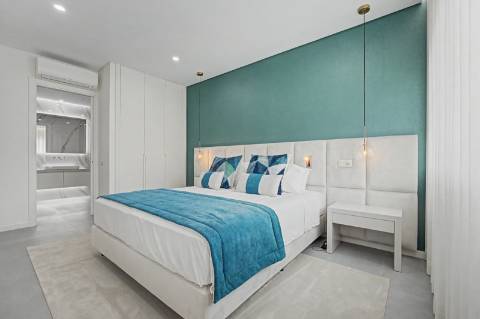 Apartamento T2 - Frente mar, forte novo