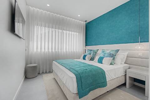 Apartamento T2 - Frente mar, forte novo