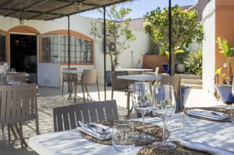 Trespasse Restaurante com localização premium