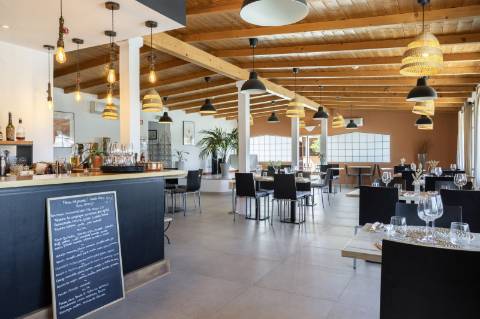 Trespasse Restaurante com localização premium