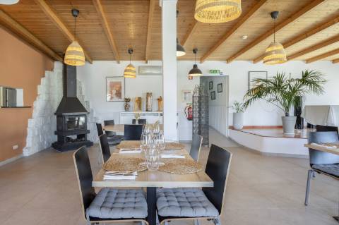 Trespasse Restaurante com localização premium