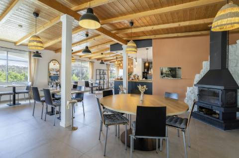 Trespasse Restaurante com localização premium