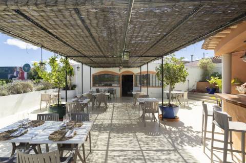 Trespasse Restaurante com localização premium