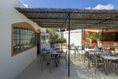 Trespasse Restaurante com localização premium