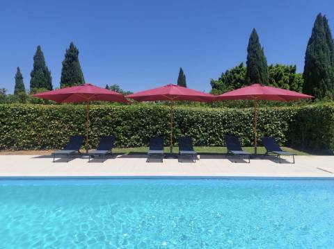 Moradia com 3 quartos, em residência exclusiva, com piscina e jardim, em Vale Judeu