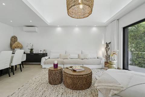 Moradia com 3 quartos, em residência exclusiva, com piscina e jardim, em Vale Judeu