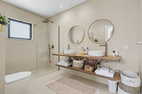 Moradia com 3 quartos, em residência exclusiva, com piscina e jardim, em Vale Judeu