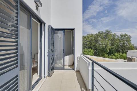 Moradia com 3 quartos, em residência exclusiva, com piscina e jardim, em Vale Judeu